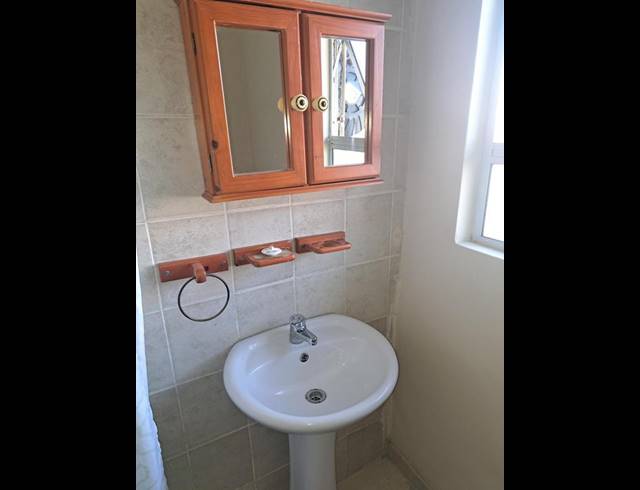 2 BEDROOM PROPERTY TO RENT IN OVERPORT